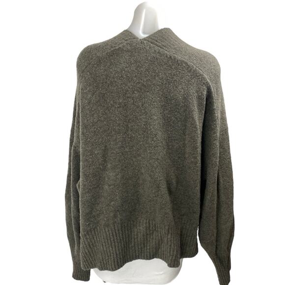 H&M Women's Gray V-neck Button Down Long Sleeve Knit Cardigan Sweater Top Sz XL - Picture 2 of 4